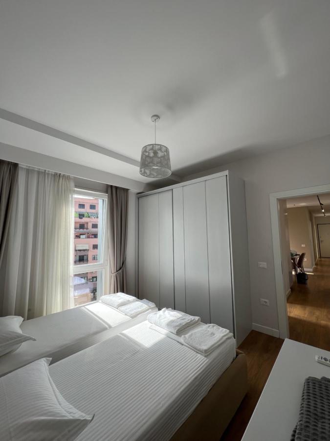 Blanc 7 Apartment Tirana Exterior photo